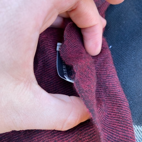 Burberry Colour block Scarf Red/Black - Picture 9 of 14